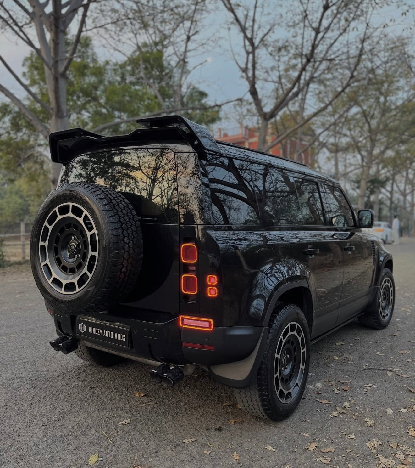 Land Rover Defender Rear Ladder | Rugged Exterior Upgrade – Mindzy Mods